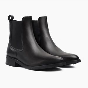 thursday boot company duchess chelsea boot in black leather